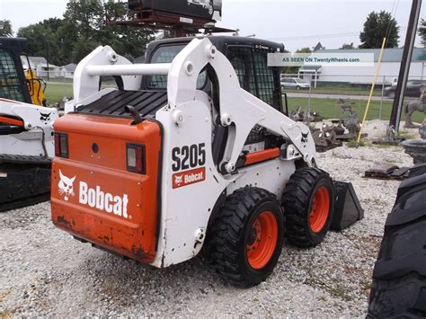 bobcat s205 skid steer loader specs|bobcat s205 tire size.